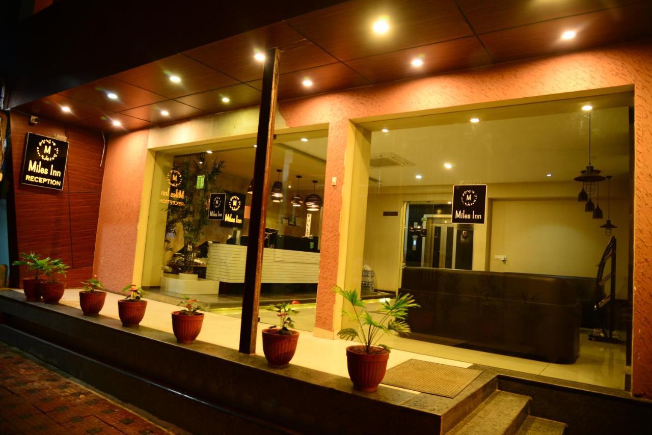 Miles Inn Hotel ハッサン エクステリア 写真