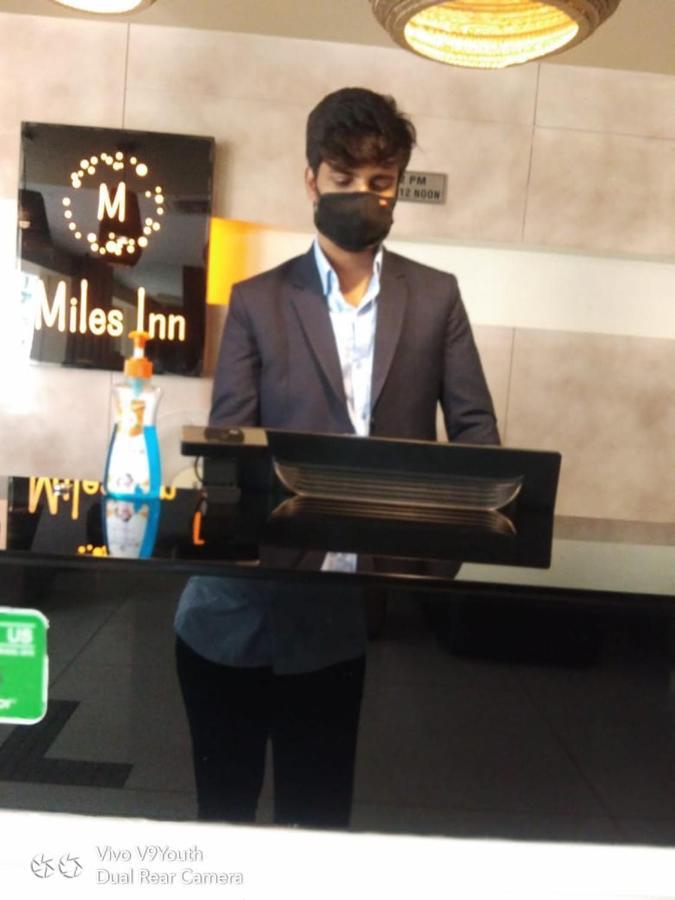 Miles Inn Hotel ハッサン エクステリア 写真